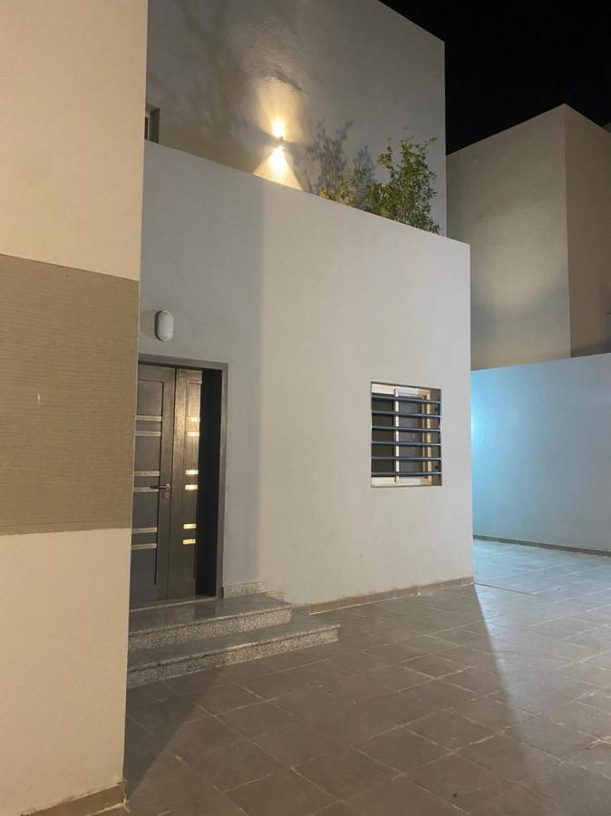 Independent Villa, 3 Floors, 5 Bedrooms, 6 Bathrooms Riad Exterior foto