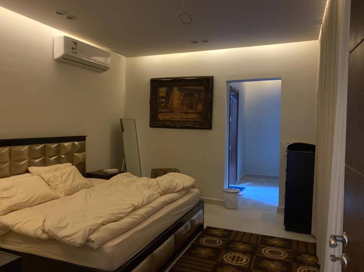 Independent Villa, 3 Floors, 5 Bedrooms, 6 Bathrooms Riad Exterior foto
