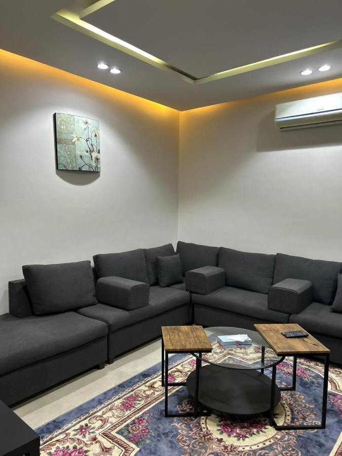Independent Villa, 3 Floors, 5 Bedrooms, 6 Bathrooms Riad Exterior foto