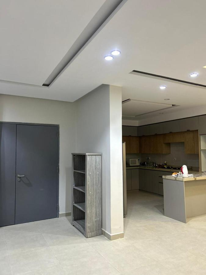 Independent Villa, 3 Floors, 5 Bedrooms, 6 Bathrooms Riad Exterior foto